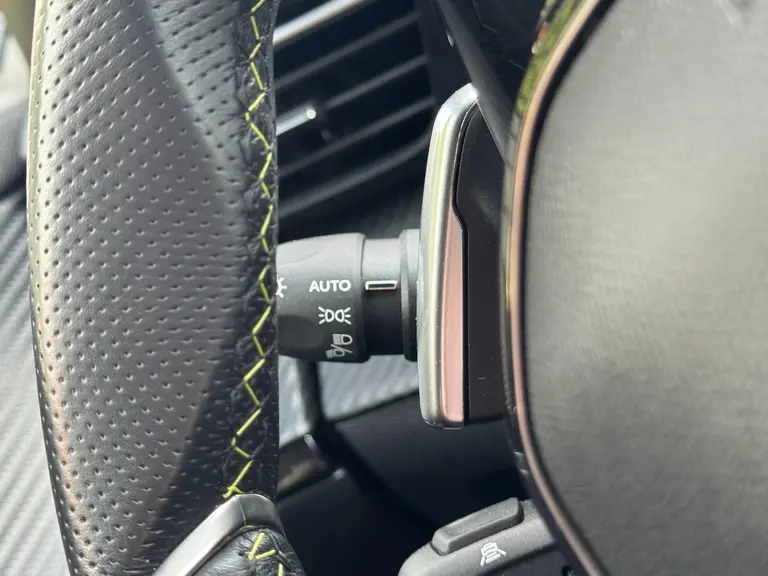 Peugeot 2008 GT 1.2 PureTech 130PK EAT8 Automaat Navigatie, Keyless, Rondomzichtcamera, Adaptieve Cruise Control, Draadloze Telefoonlader afbeelding 21