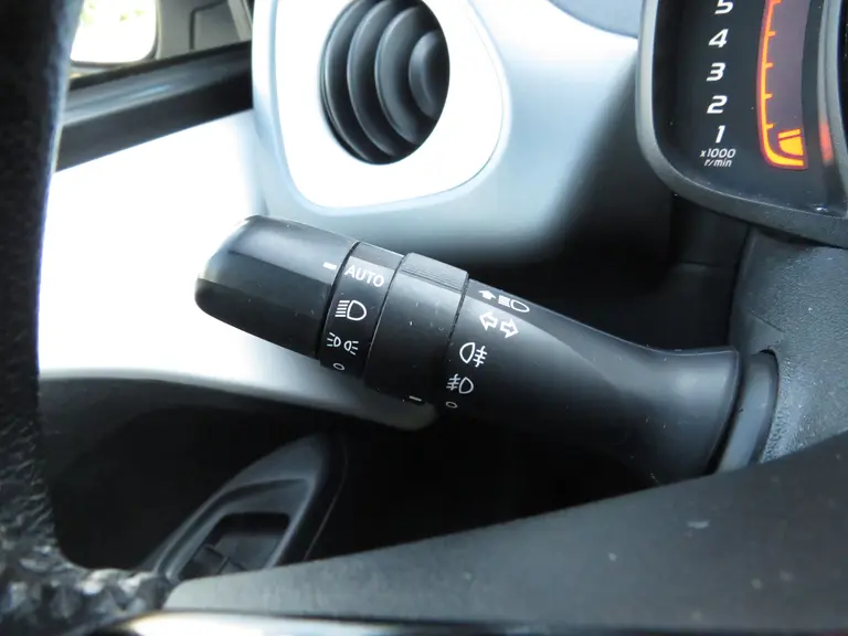 Toyota Aygo 1.0 VVT-i x-joy 1e Eigenaar, Dealer onderhouden, Achteruitrijcamera en LM-Velgen afbeelding 23