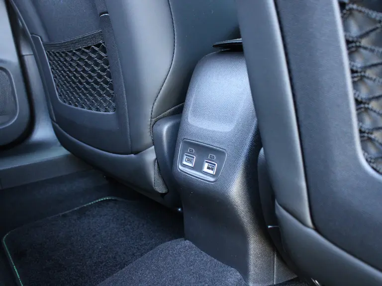 Peugeot 2008 GT 1.2 Hybrid 145PK Automaat Navigatie, Camera 360, Adaptieve cruise control, Lichtmetalen velgen afbeelding 39
