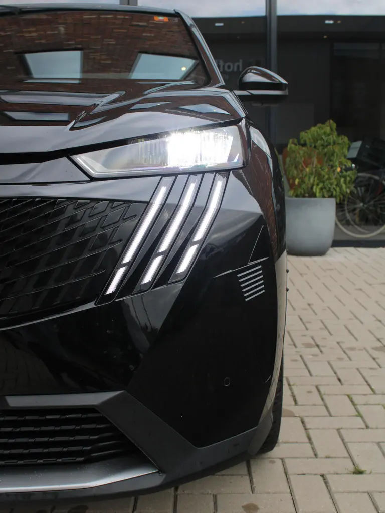 Peugeot 3008 1.2 Hybrid 136 Allure Automaat afbeelding 4