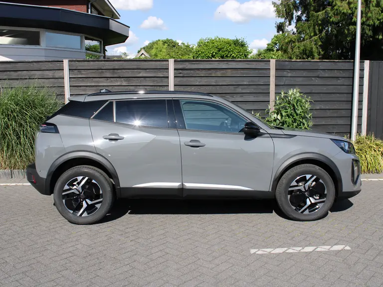 Peugeot 2008 Allure 1.2 Hybrid 145PK e-DCS6 Automaat Navigatie, Camera Voor & Achter, Keyless, Adaptieve Cruise Control afbeelding 9