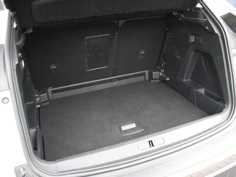Peugeot 3008 Allure 1.2 PureTech 130PK Trekhaak, AppleCarPlay/AndroidAuto Navigatie, Lichtmetalen velgen, Parkeerhulp voor & achter afbeelding 28