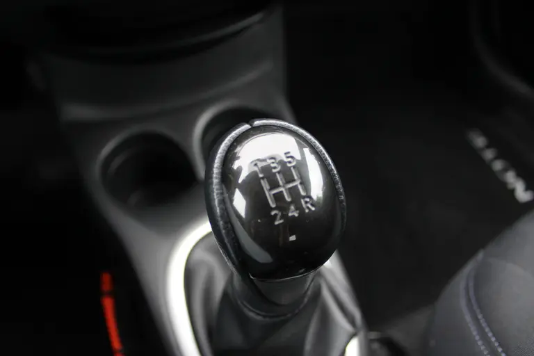 Nissan Note 1.2 Black Edition, All-Seasons, Hoge instap, Navigatie en Cruise Control! afbeelding 19