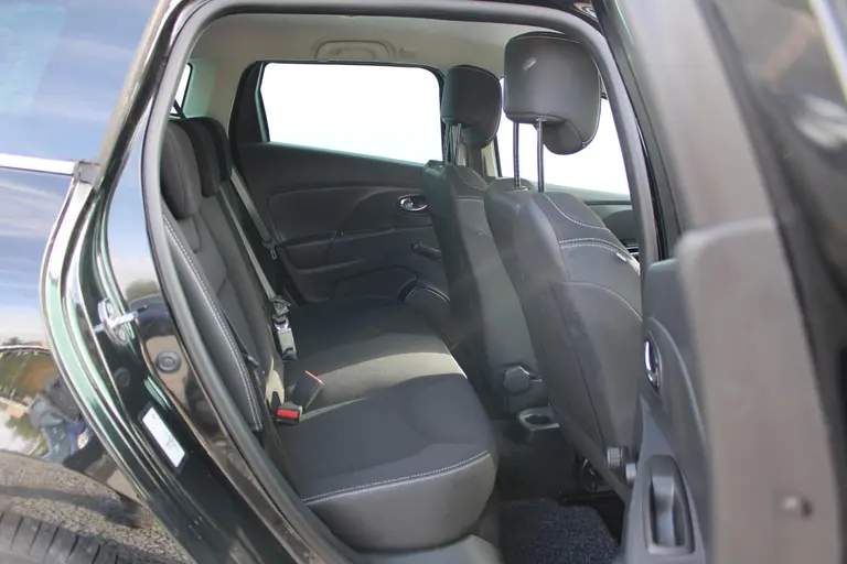 Renault Clio Estate 0.9 TCe Night&Day afbeelding 16