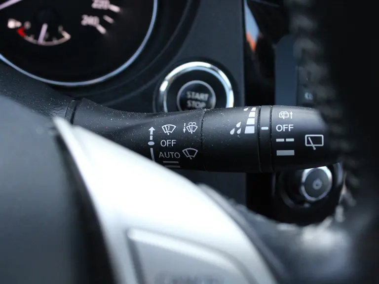 Nissan QASHQAI 1.2 115PK N-Connecta X-Tronic CVT Automaat Navigatie, Rondomzicht Camera, DAB, Panoramadak, Parkeersensoren Voor & Achter afbeelding 23