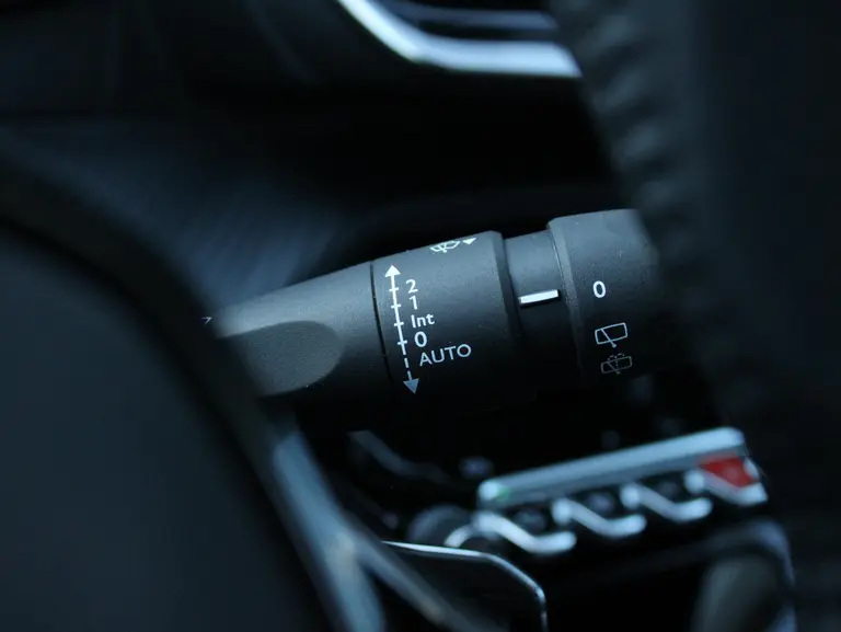 Peugeot 208 Allure 1.2 PureTech 100PK Navigatie, Camera achter, Apple Carplay/Android auto afbeelding 29