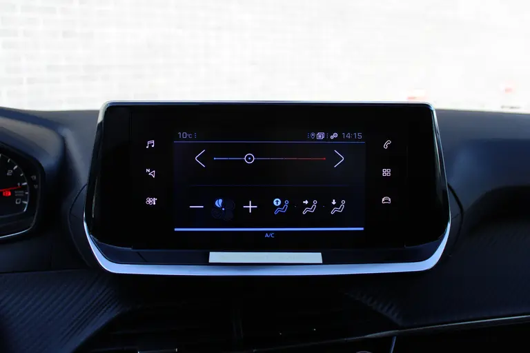 Peugeot 208 1.2 PureTech Active Pack 75pk, Applecarpl./Andr. Auto, Airco, Navigatie, Parkeersensor achter afbeelding 18