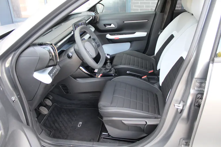 Citroën C3 1.2 100PK Turbo Max Navigatie, Achteruitrijcamera, Climate Control, Cruise Control, Apple Carplay, Android Auto afbeelding 9