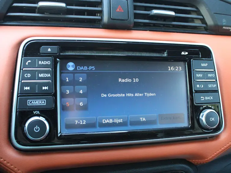 Nissan Micra 0.9 IG-T 90PK N-Connecta Navigatie, Rondomzichtcamera, Dodehoekdetectie, Parkeersensoren Achter afbeelding 23