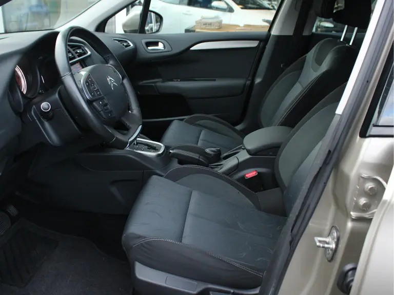 Citroën C4 1.6 VTi Tendance Automaat Trekhaak, Cruise en Climate Control, Dimmende Binnenspiegel afbeelding 27