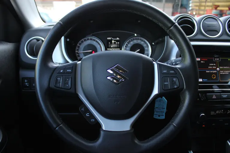 Suzuki Vitara 1.4 Boosterjet Select 141PK Automaat Achteruitrijcamera, Cruise Control, Voorstoelen Verwarmd, afbeelding 28
