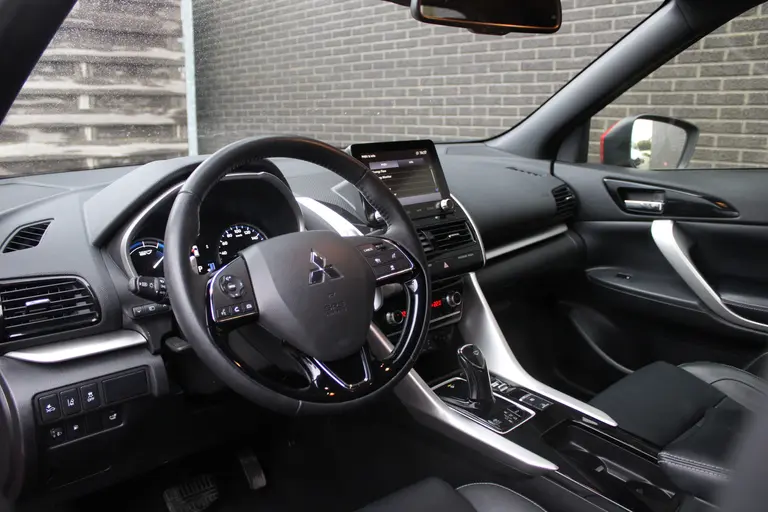 Mitsubishi Eclipse Cross 2.4 PHEV Instyle Nu met gratis trekhaak! Automaat, Lederen bekleding, Applecarpl./Andr. Auto afbeelding 11