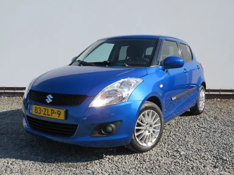 Suzuki Swift 1.2 Exclusive EASSS Speciale uitvoering, All-Seasons, Cruise/Climate-Control, Parkeersensoren en Verwarmde Voorstoelen afbeelding 24