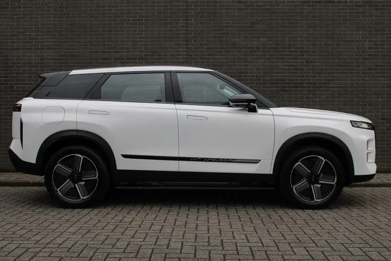 Jaecoo 7 PHEV Selective *Meer informatie volgt Selective Automaat, 1500 KG trekgewicht, Navigatie, 19" LM velgen, Luxe lederen bekleding, Apple carplay/Android auto, 7 jaar garantie afbeelding 3