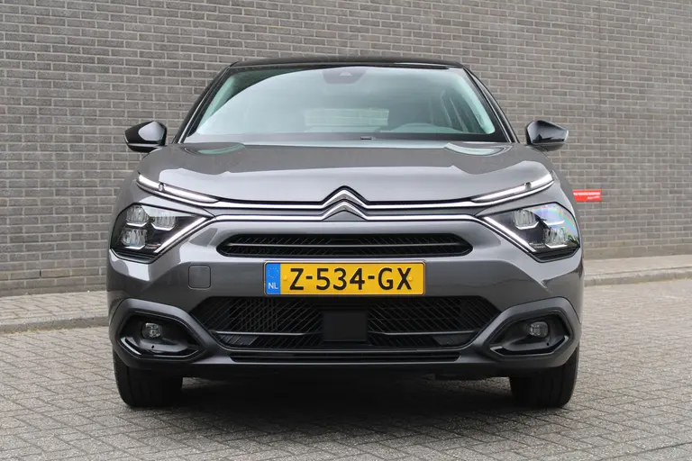 Citroën C4 1.2 Puretech Plus 131pk, Automaat, Navigatie, Keyless Entry/Start, Luxe bekleding, Achteruitrijcamera afbeelding 7
