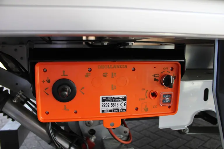 Renault Master Bakwagen + Laadklep T35 2.3 dCi 145PK Achteruitrijcamera, Airconditioning, Audio/BlueTooth, Cruise control, DHollandia Bakopbouw met laadklep, Energy Red By Renault afbeelding 15