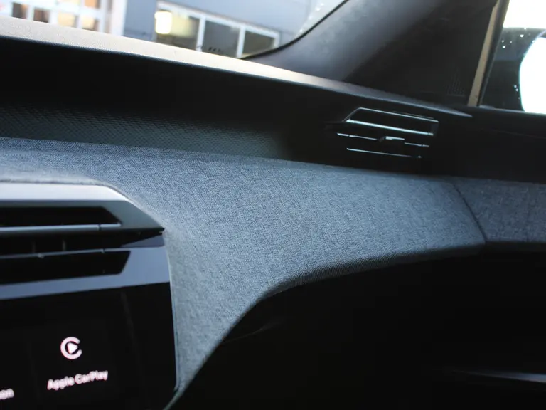 Peugeot E-3008 Allure 73 kWh 214PK Automaat Navigatie, Rondomzichtcamera, Keyless Entry & Start, Parkeersensoren Voor & Achter afbeelding 39