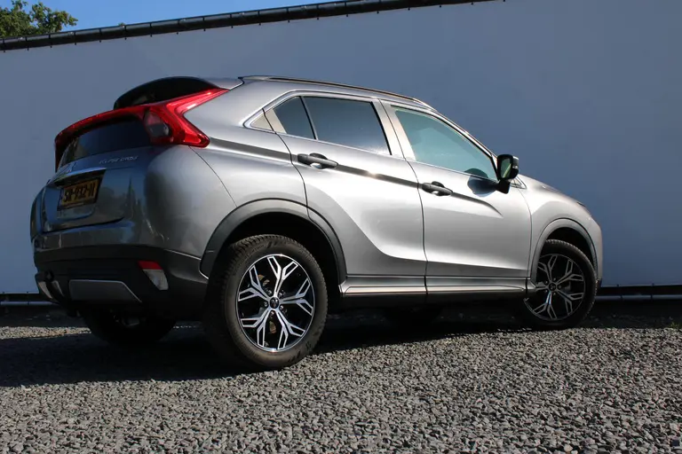 Mitsubishi Eclipse Cross 1.5 DI-T Pure Trekhaak, Achteruitrijcamera afbeelding 9