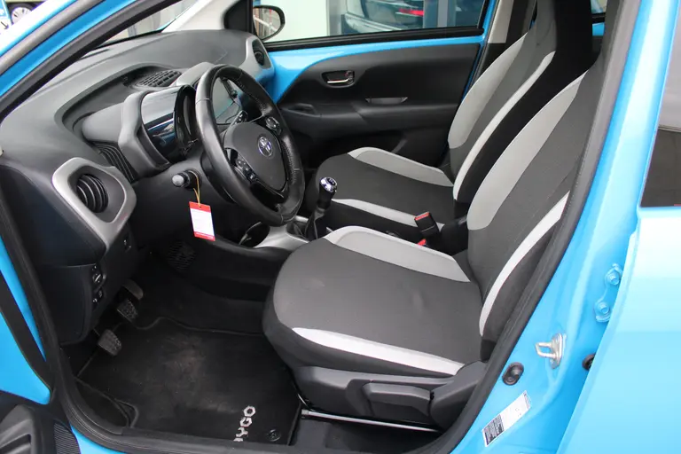 Toyota Aygo 1.0 VVT-i x-nav Achteruitrijcamera, Navigatie, Airco, Bluetooth afbeelding 8