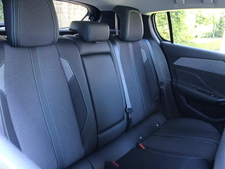 Peugeot 308 Allure Pack Business 1.2 PureTech 130PK Navigatie, Keyless, Rondomzichtcamera, Afneembare Trekhaak, Stoelverwarming afbeelding 15