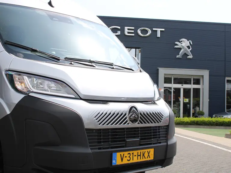 Citroën Jumper 2.2 BlueHDi 140PK L2H2 3.5t EAT8 Automaat Navigatie, Achteruitrijcamera, Trekhaak, Climate Control, Apple Carplay, Android Auto afbeelding 3