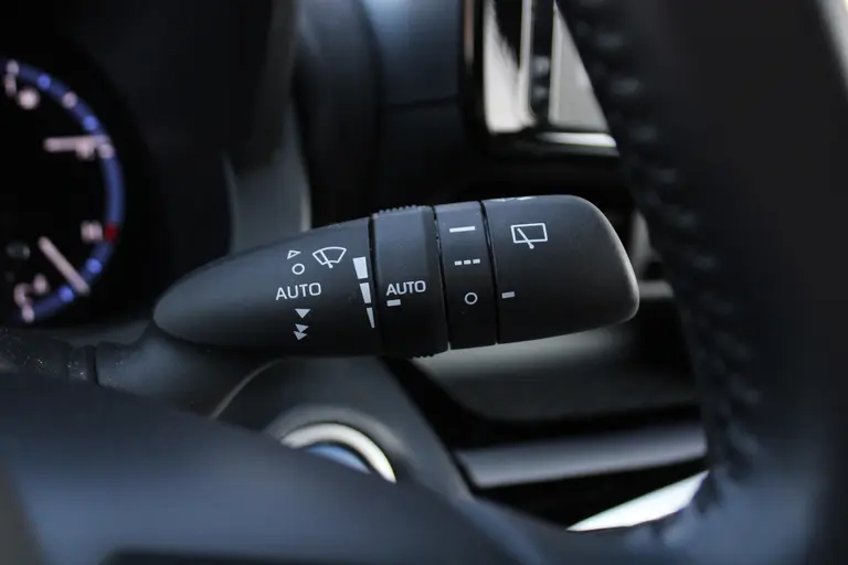 Toyota Yaris Cross 1.5 Hybrid Dynamic Automaat Achteruitrijcamera, Bluetooth, Airco Automatisch, Cruise Control Adaptief, Navigatie afbeelding 32