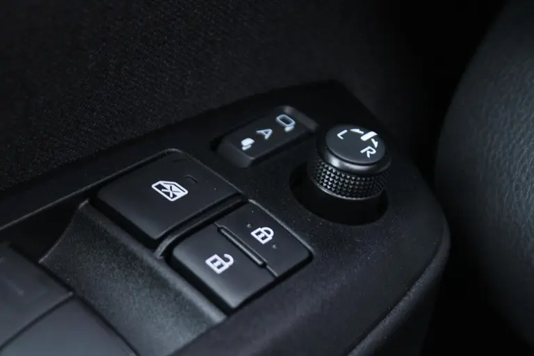 Toyota Yaris 1.5 Hybrid 115 Team Player Automaat Achteruitrijcamera, Parkeersensoren voor en achter, Airco Automatisch, Cruise Control Adaptief afbeelding 32