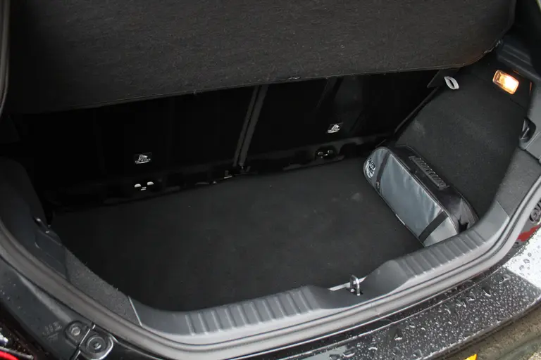 Toyota Aygo X 1.0 VVT-i MT Pulse Achteruitrijcamera, Cruise Control Adaptief, Airco Automatisch, DAB Radio afbeelding 18