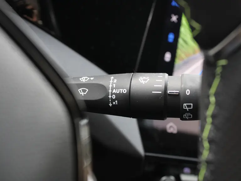 Peugeot e-308 SW GT 54 kWh 156PK Navigatie, Achteruitrijcamera, Stoel en Stuurverwarming, Parkeersensoren Voor & Achter afbeelding 21