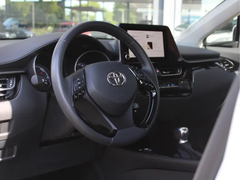 Toyota C-HR 1.8 Hybrid Dynamic Automaat Navigatie, Cruise Control Adaptief, Parkeersensoren Voor en Achter, Airco Automatisch afbeelding 5