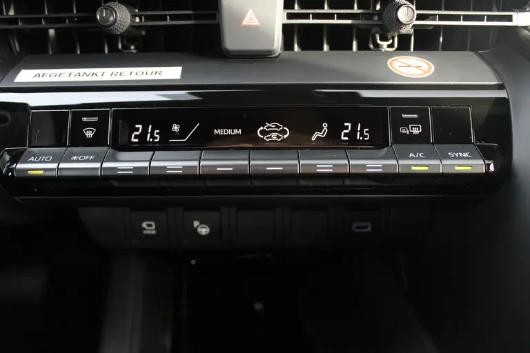 Toyota C-HR 1.8 Hybrid 140 First Edition Automaat 360° Camera, Elektrische Achterklep, Draadloze Carplay\Android Auto, Keyless Go afbeelding 29