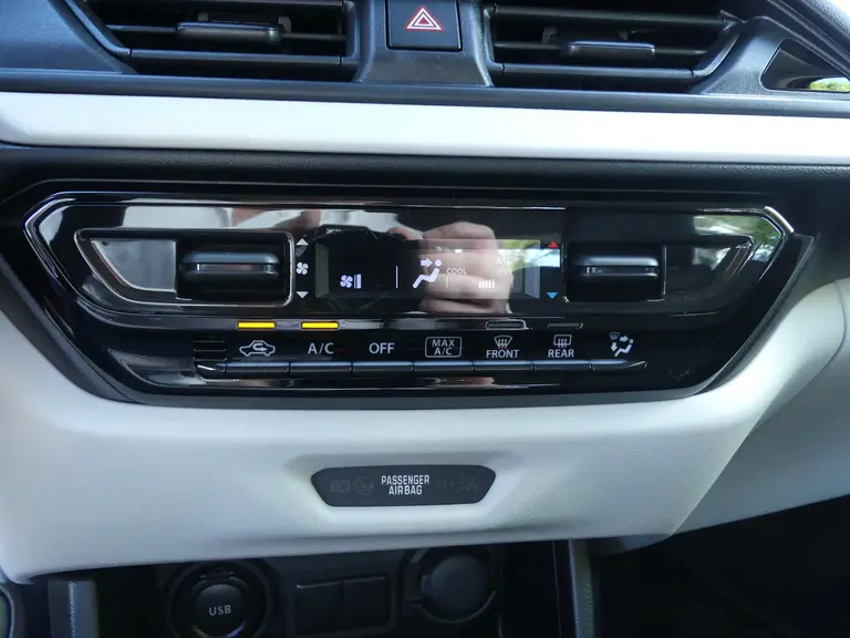 Suzuki Swift 1.2 Comfort Smart Hybrid Airco, Adaptive Cruise Control, Apple CarPlay, Android Auto, Navigatie, Achteruitrijcamera. afbeelding 21