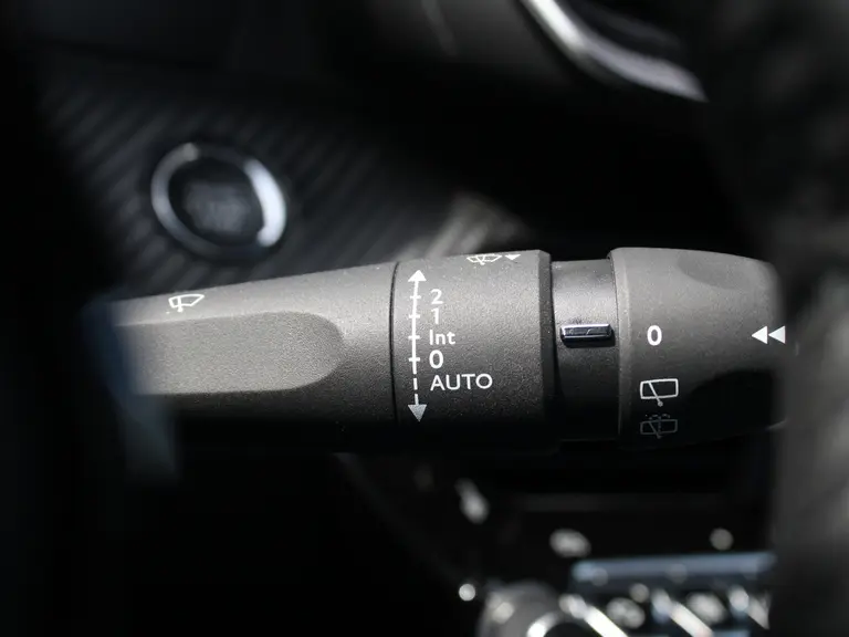 Peugeot 208 1.2 PureTech 100PK Allure AppleCarPlay-Android Auto Navigatie, Camera 360, Keyless Entry, Stoelverwarming afbeelding 26