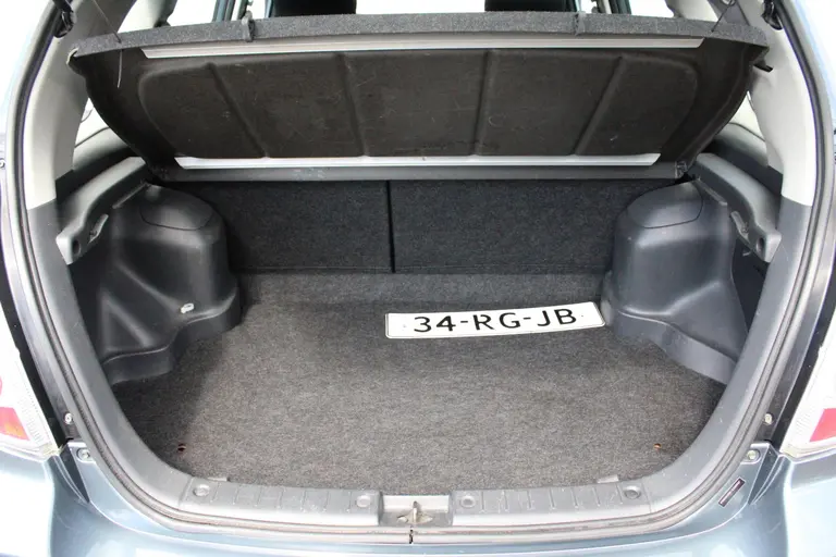 Suzuki Liana 1.6 Exclusive Lichtmetalen Velgen, Climate Control, Centrale Vergrendeling afbeelding 16