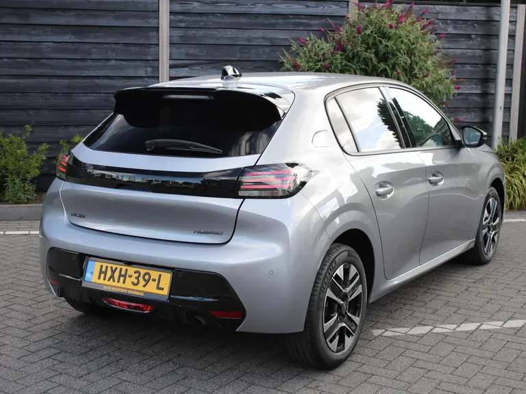 Peugeot 208 Allure 1.2 Hybrid 100PK e-DCS6 Automaat Keyless, Navigatie, Achteruitrijcamera, Stoelverwarming, Adaptieve Cruise Control afbeelding 9