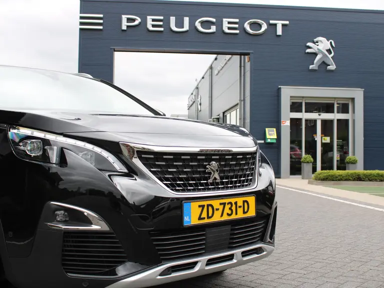 Peugeot 3008 GT Line 1.6 PureTech 180PK EAT8 Automaat Navigatie, Keyless, Achteruitrijcamera, Panoramadak, Elektrische Kofferbak afbeelding 3