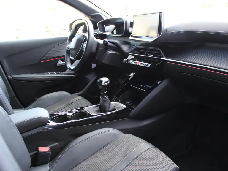 Peugeot 208 1.2 PureTech 100PK GT Navigatie, Parkeerhulp voor & achter, Zwart dak, Camera Achter afbeelding 44