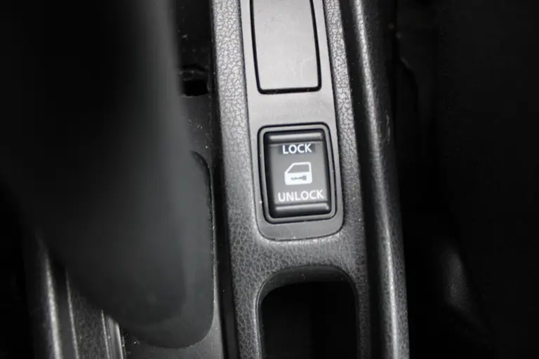 Nissan Note 1.2 Black Edition, All-Seasons, Hoge instap, Navigatie en Cruise Control! afbeelding 16