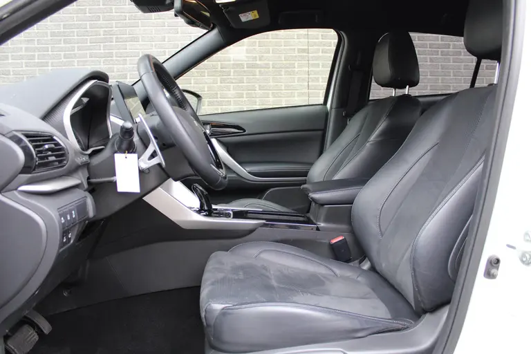 Mitsubishi Eclipse Cross 2.4 PHEV Executive Cruise/Climate control, Trekhaak, Navigatie, Apple Carplay/Android auto, Trekgewicht 1.500 KG./Batterij conditie (SOH) 84.5% afbeelding 12