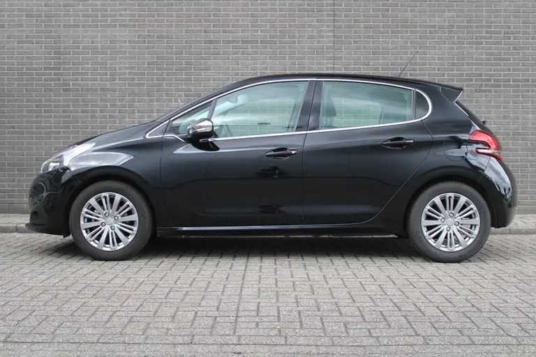Peugeot 208 1.2 PureTech Allure afbeelding 2