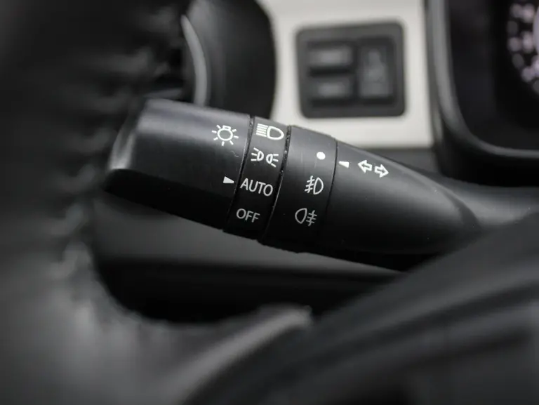 Suzuki Ignis 1.2 Smart Hybrid Style, Stijl , Cruise Control, Keyless en Navigatie afbeelding 33