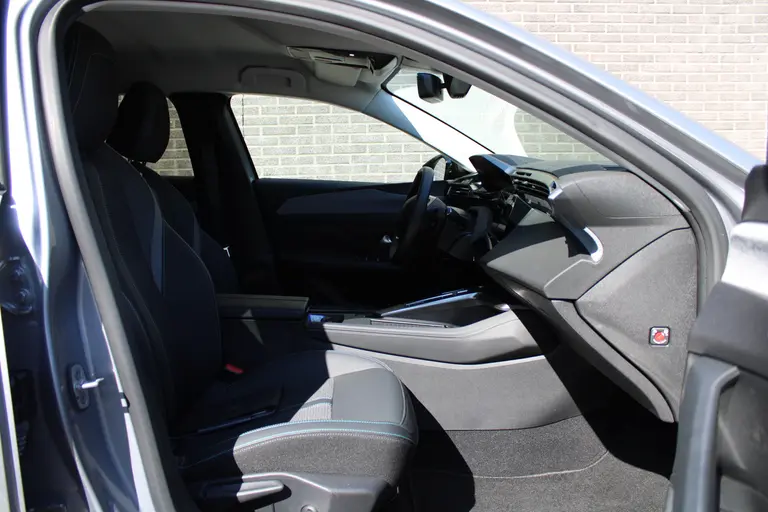 Peugeot 308 1.2 PureTech Allure Pack Business 131pk, Automaat, Keyless Entry/Start, Navigatie, Applecarpl./Andr. Auto, Dodehoek detectie, 1e Eigenaar afbeelding 31