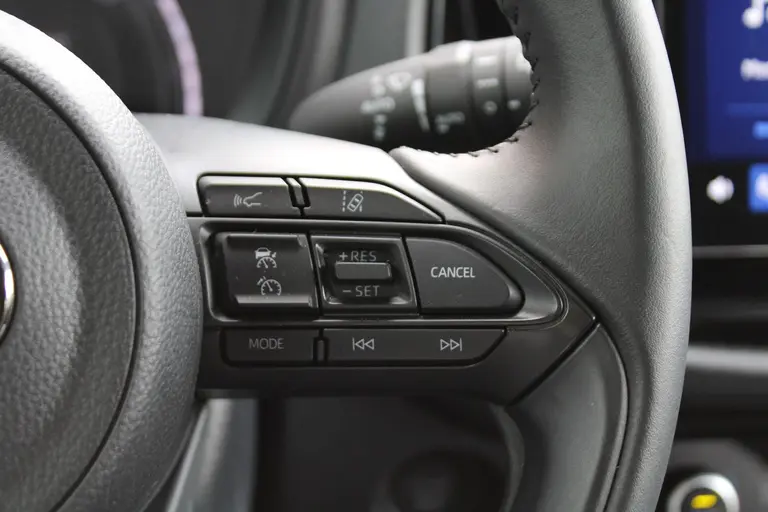 Toyota Aygo X 1.0 VVT-i S-CVT Pulse Automaat Achteruitrijcamera, Parkeersensoren Voor en Achter, Cruise Control Adaptief, Stoelverwarming afbeelding 30
