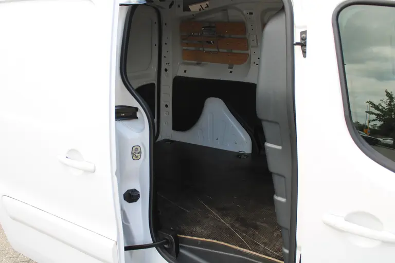 Peugeot Partner 120 1.6 BlueHDi 75 L1 Première Trekhaak, Parkeersensor achter, Cruise Control, Airco afbeelding 10