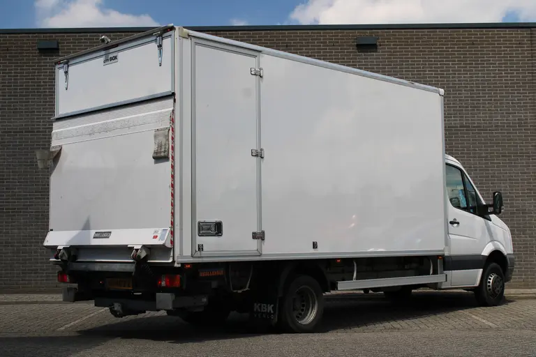 Volkswagen Crafter 46 2.0 TDI Bakwagen met Laadklep, 19m3 Airco, Achteruitrijcamera, Trekhaak afbeelding 4