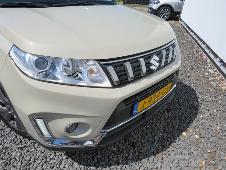 Suzuki Vitara 1.0 Boosterjet Select, Automaat, Trekhaak, 1e EIG, Parkeersensoren, Dealer onderhouden! afbeelding 31