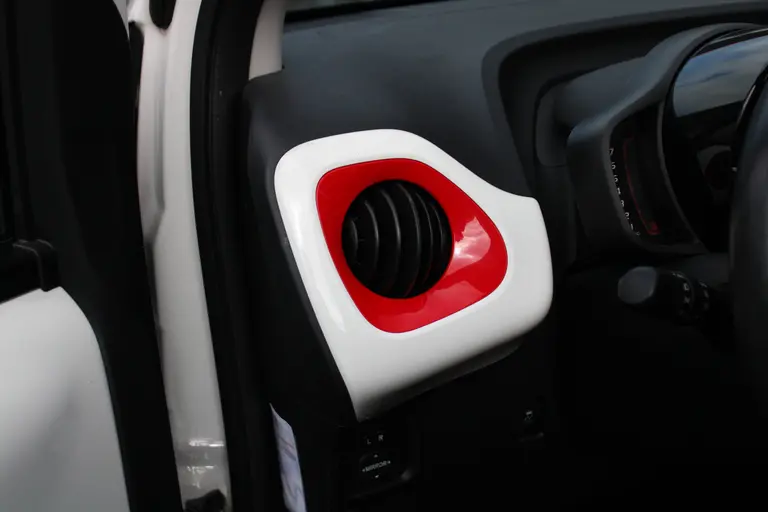 Toyota Aygo 1.0 VVT-i x-pose 70PK Automaat Vouwdak Elektrisch, Navigatie, Climate Control, Carplay/Android Auto afbeelding 10
