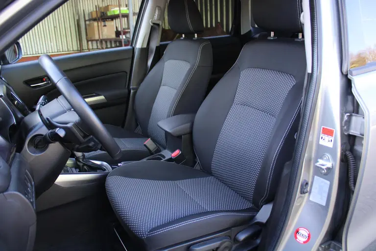 Suzuki Vitara 1.4 Boosterjet Select 141PK Automaat Achteruitrijcamera, Cruise Control, Voorstoelen Verwarmd, afbeelding 6