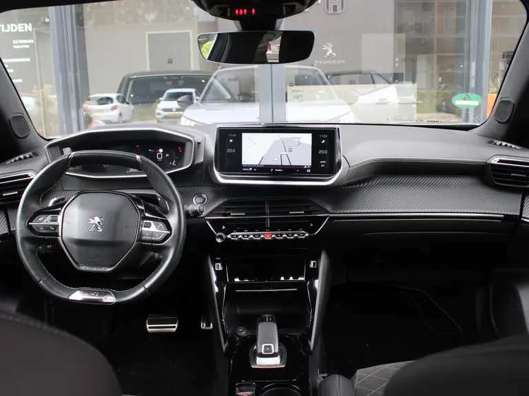 Peugeot 2008 1.2 PureTech 130PK EAT8 GT Pack Camera, Trekhaak, Dode hoekbewaking, Keyless entry afbeelding 14