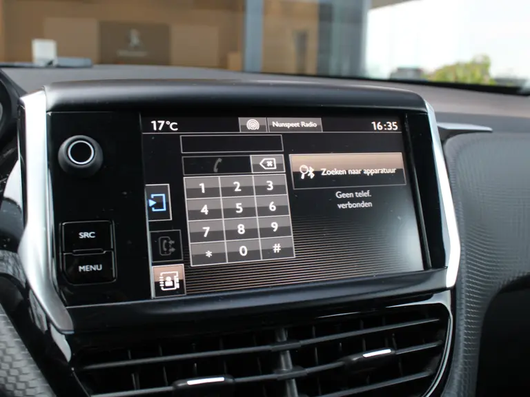 Peugeot 2008 1.2 PureTech Active 110PK Climate Control, Trekhaak, Navigatie afbeelding 20